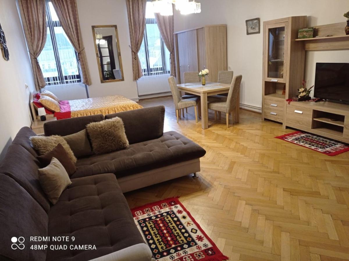 Apartament Piata Sfatului Braşov Esterno foto