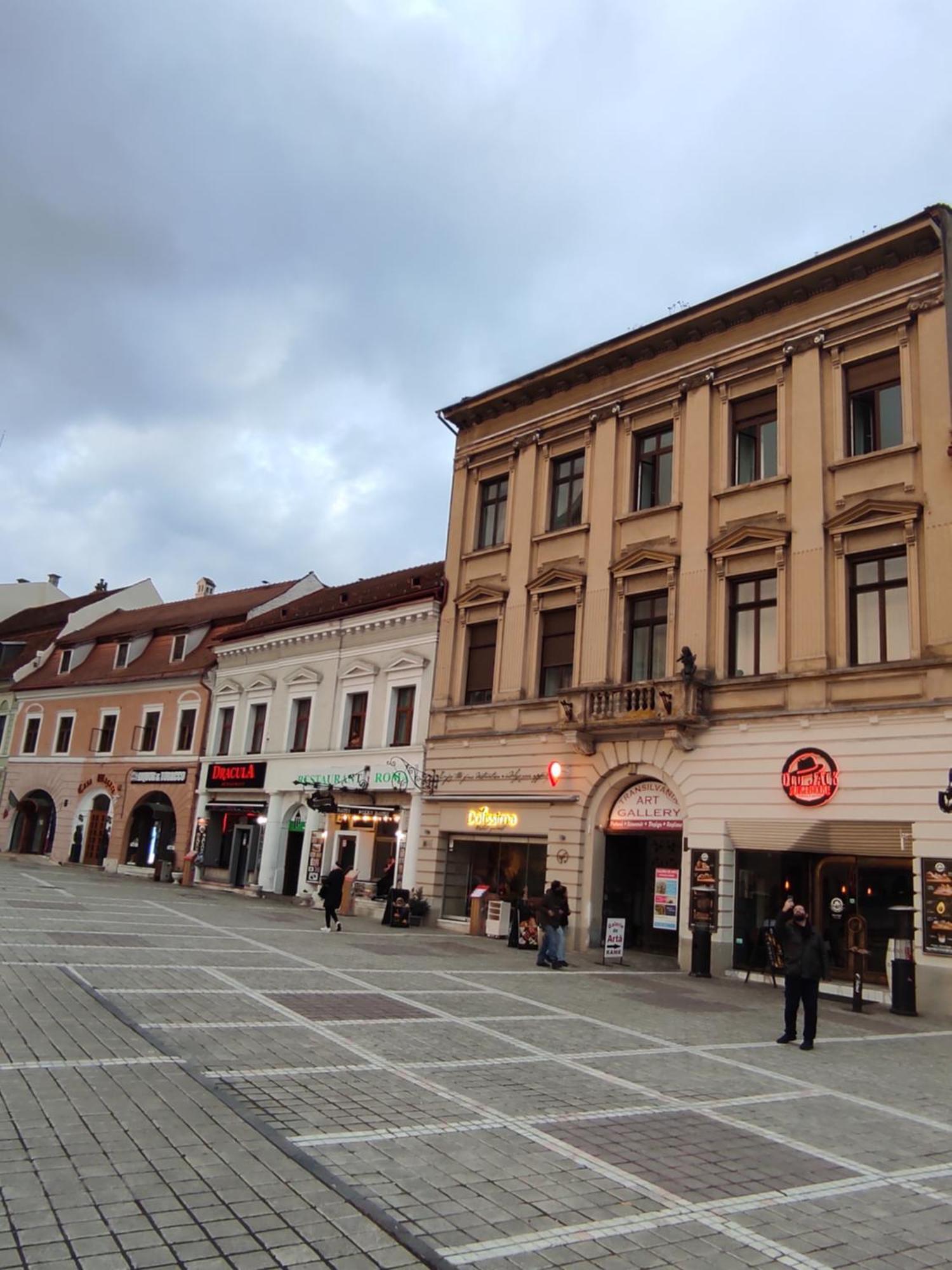 Apartament Piata Sfatului Braşov Esterno foto